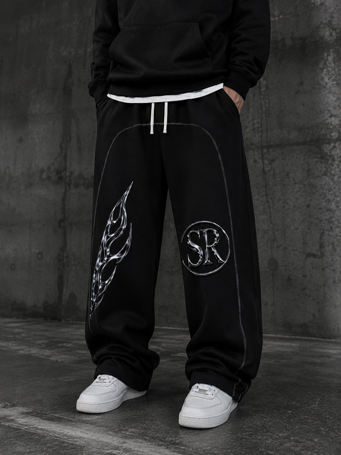 SIDERRA Chrome Flame Sweatpants – Black Edition